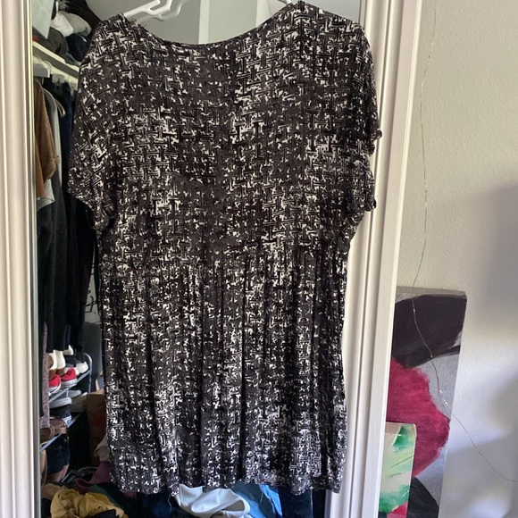 Maternity top, size S with detailed pattern - Picture 2 of 3